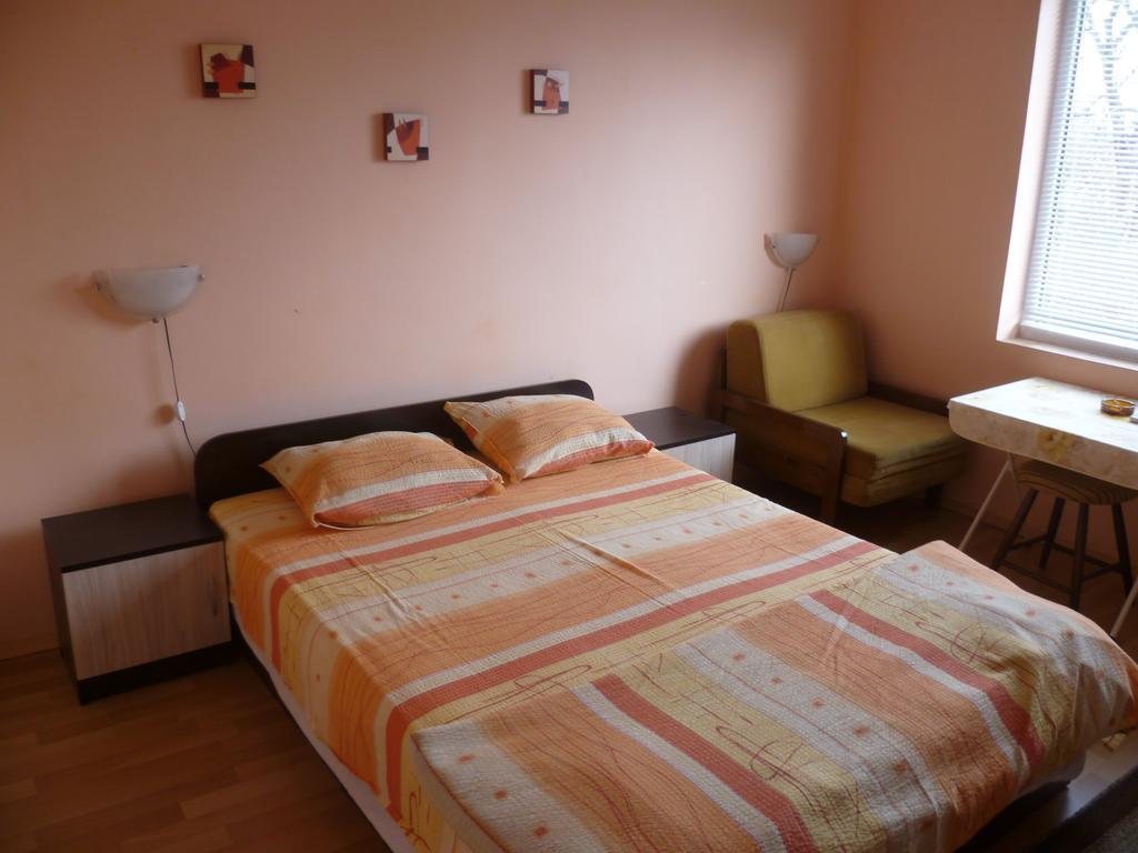 Hotel Stai Za Gosti Venera Hisarya Habitación foto