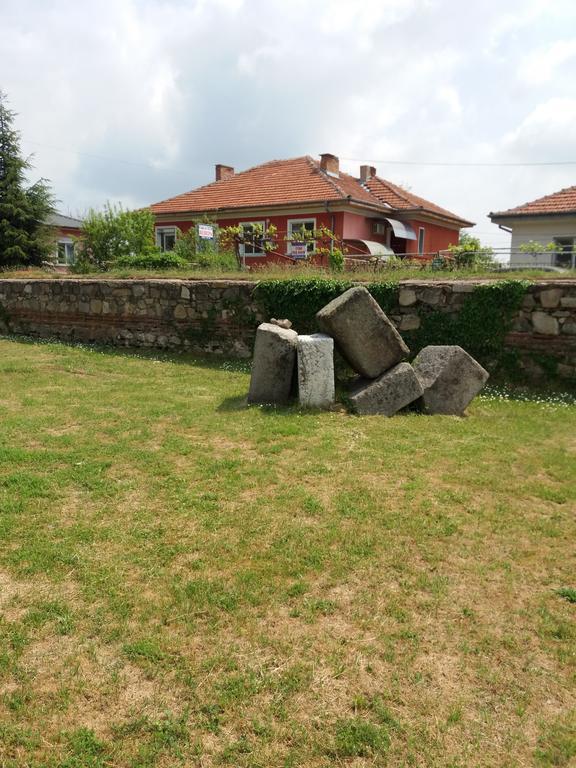 Hotel Stai Za Gosti Venera Hisarya Exterior foto